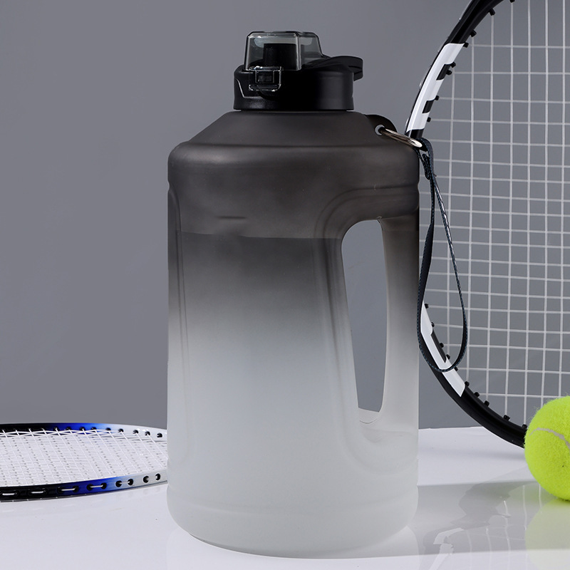 Outdoor large capacity water bottle high appearance gradient sports boys and girls fitness ton barrel plastic portable potbelly cup wholesale