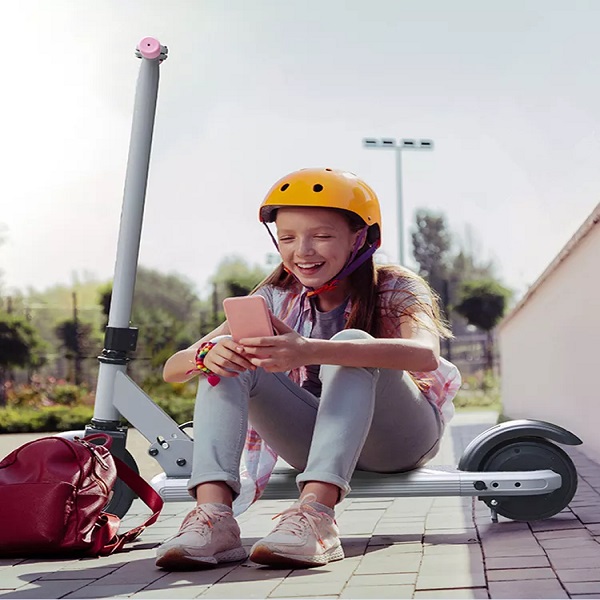 Yongtai Ryitgo 2022 UK EU warehouse Portable Children Kick E Scooter Kids Child E-Scooter Push Electric Scooter