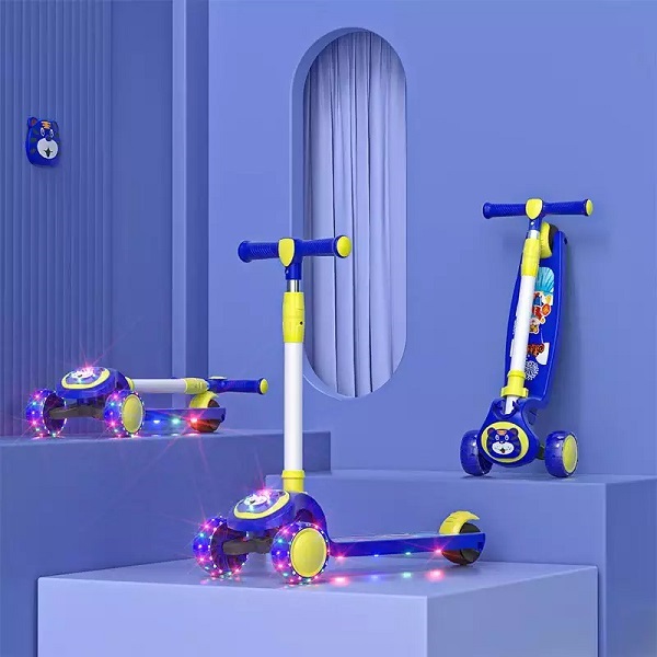 kids scooter that can sit ,3 in 1 children’s scooter