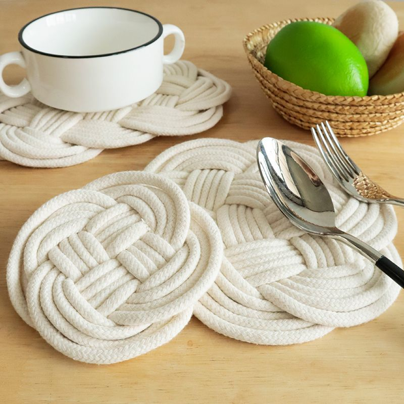 Stock hand-woven insulating mats, Nordic style cotton and linen material, home kitchen coasters, plate mats