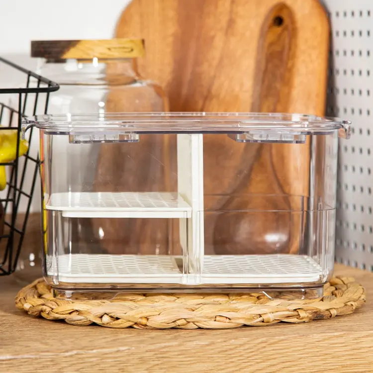 Odor-resistant stackable product saver Removable drain tray Refrigerator plastic food storage container Organizer’s fruit